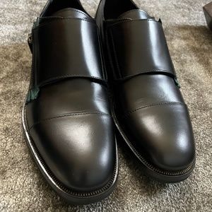 Men’s Roberto Cavalli dress shoes